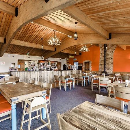 Bucklegrove Holiday Park Бат Экстерьер фото