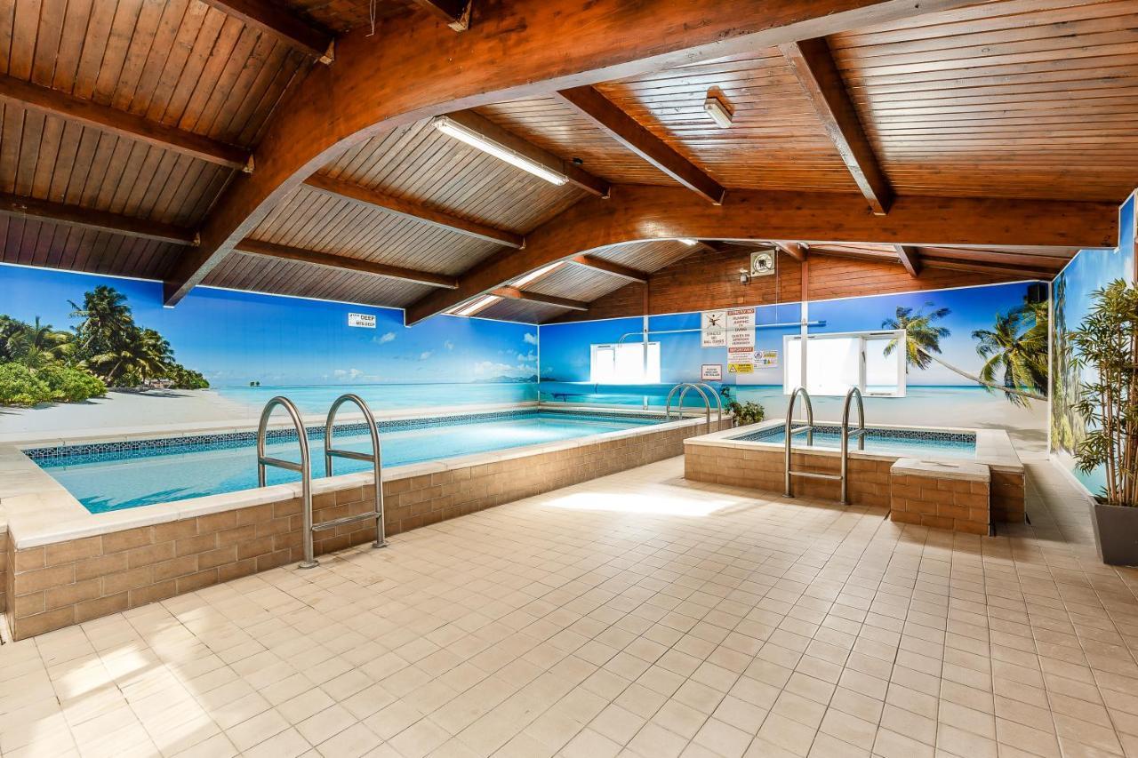 Bucklegrove Holiday Park Бат Экстерьер фото