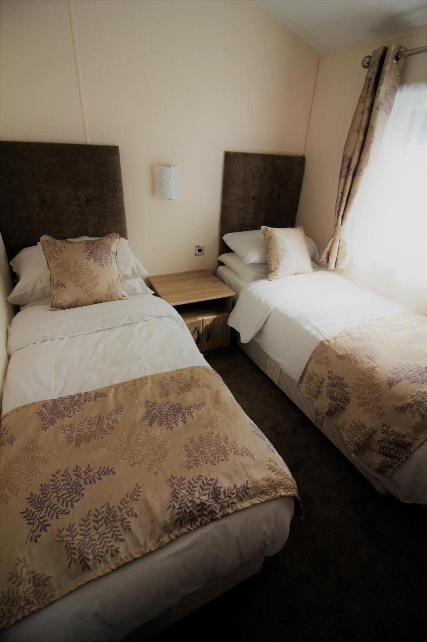 Bucklegrove Holiday Park Бат Экстерьер фото