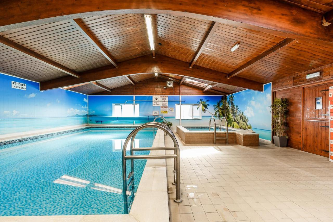 Bucklegrove Holiday Park Бат Экстерьер фото